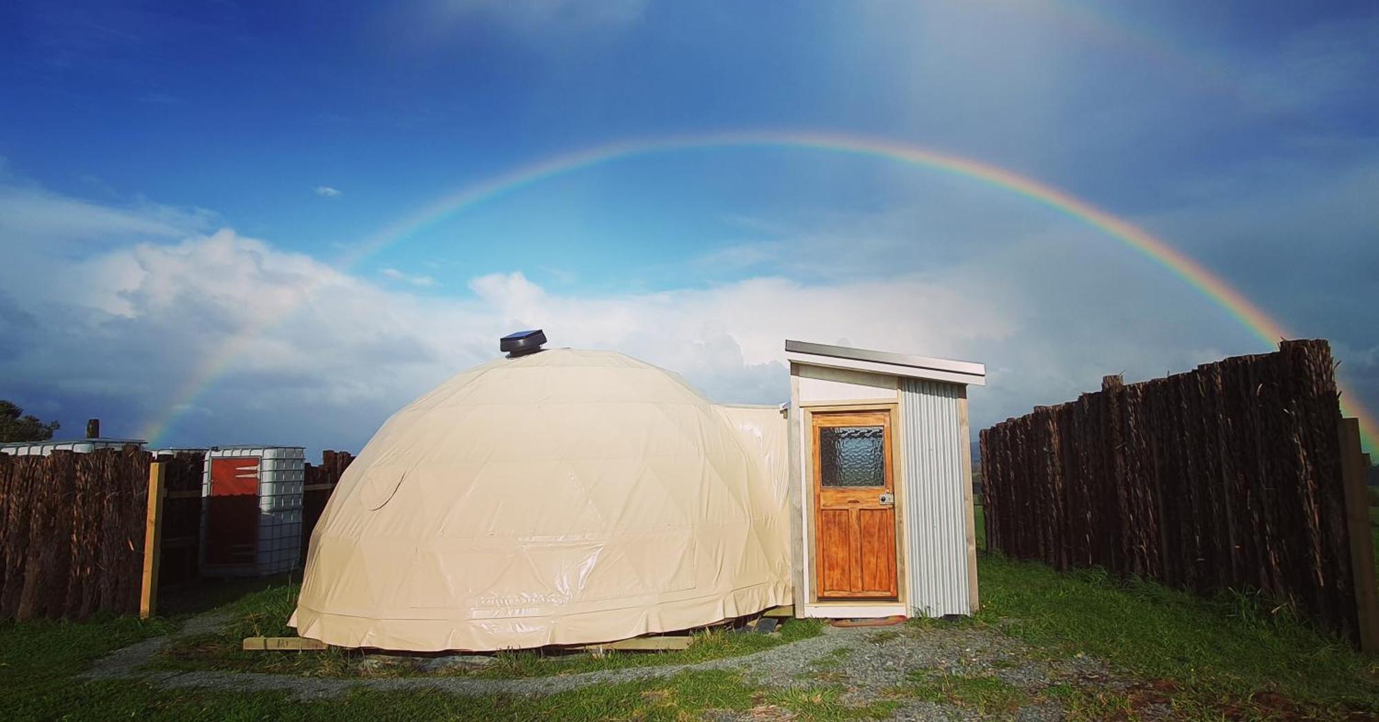 Hotel 1 Waipu Off-Grid Eco Seaview Geodesic Glamping Dome Esterno foto